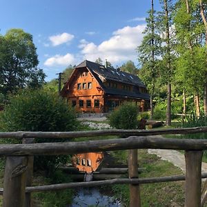 Kamenacka Myslivna Hotel Moravany  Exterior photo