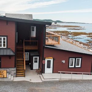 Auberge Du Vieux Faubourg Sainte Anne-des-Chênes Exterior photo