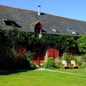 La Maison Jaune A La Janaie Hotel Parigné Exterior photo