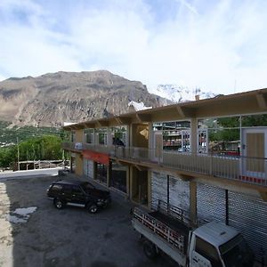 Hotel Oshin Hunza Aliabad Exterior photo