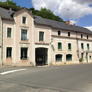 Logis Le Petit Troo Du Cheval Blanc Hotel Exterior photo