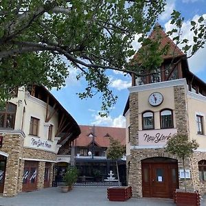 New York Pension Hotel Dunajská Streda Exterior photo