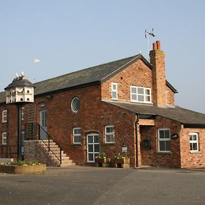 Wall Hill Farm Hotel Northwich Exterior photo