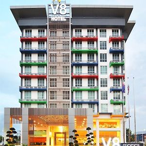 V8 Hotel Johor Bahru Exterior photo
