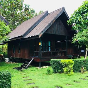 Baan Maikhiangphu Wang Nam Khiao Hotel Nakhonratchasima Exterior photo