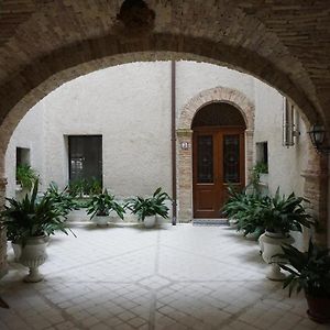 Palazzo De Fabritiis Bed & Breakfast Rosciano  Exterior photo