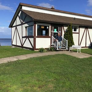 Gîte Au Bord de la Baie Bouctouche Exterior photo