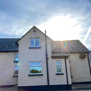 Traditional Old Style Farmhouse Villa Coolvally Exterior photo