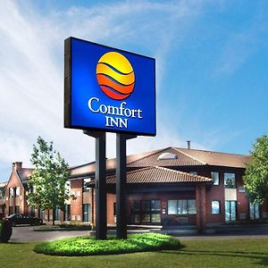 Comfort Inn Chicoutimi Exterior photo