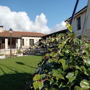 Alojamiento Rural La Henera Hotel San Juan de Ortega Exterior photo