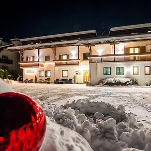 Garni Niederbacher Hotel Campo Tures Exterior photo