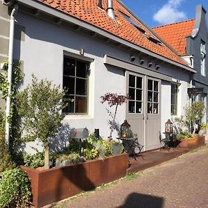 B&B With Or Without De Schuur Zierikzee Exterior photo