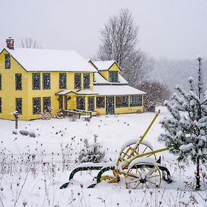 Bark Eater Inn Keene Exterior photo