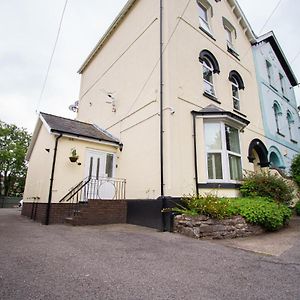 Carlton House Apartment Newport  Exterior photo