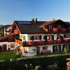 Gaestehaus Haller Apartment Krün Exterior photo