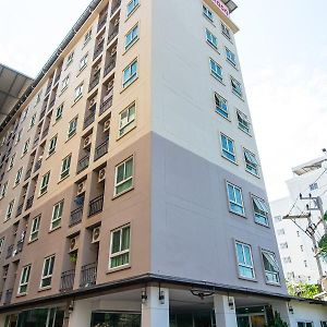 Fenix Apartment Pathum Thani Exterior photo