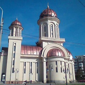 Studio Cathedral Apartment Brăila Exterior photo