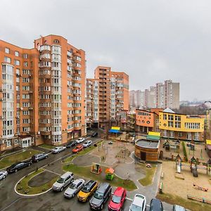 Комфортная Двухкомнатная Квартира Возле Метро Академгородок Apartment Kiev Exterior photo