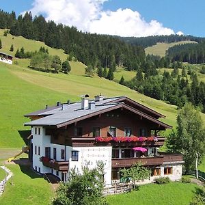 Modern Apartment near Ski Area in Maria Alm Room photo