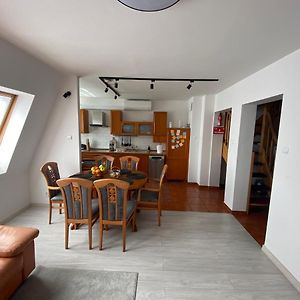Apartament Dwupoziomowy - Klimatyzacja Apartment Słupsk Exterior photo
