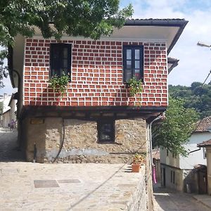 The Red Konak Villa Veliko Tărnovo Exterior photo