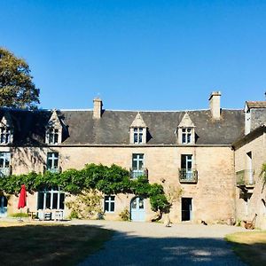 Manoir De Botcol Bed & Breakfast Saint-Nicolas-du-Pélem Exterior photo