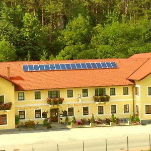 Gasthof Zur Bruthenne Hotel Weissenbach an der Triesting Exterior photo