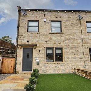 1 Stansfield Mews Villa Keighley Exterior photo