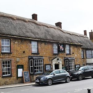 The George Hotel Castle Cary Exterior photo