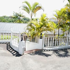 The Whitehouse Bed And Breakfast Durban Exterior photo