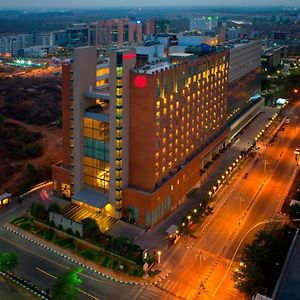 Sheraton Hyderabad Hotel Exterior photo