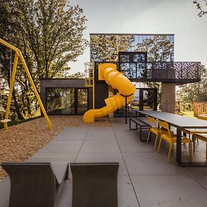 Kindadom - Maison Pour Vacances Insolites Et Inoubliables En Belgique Montzen Exterior photo