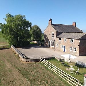 Burton Grange Farmhouse Bed And Breakfast Boroughbridge Exterior photo