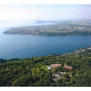 La Fiocchina - Magic Place - Apartments & Studios In Garda Lake - Countryside Farmhouse, Inside The Middle Of The Lake Salò Exterior photo