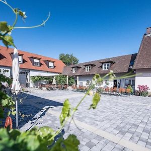 Weingut Kernwein Hotel Seinsheim Exterior photo