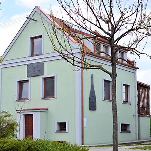 Zeleny Sklep Hotel Dolní Dunajovice Exterior photo