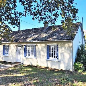 Cozy Cottage in Couleuvre in a delightful area Exterior photo