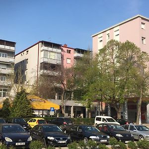 Apartments With Wifi Vinkovci, Slavonija - 16805 Exterior photo