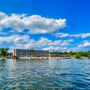 Holiday Inn Detroit Lakes, An Ihg Hotel Exterior photo