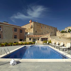 Parador De Trujillo Hotel Exterior photo