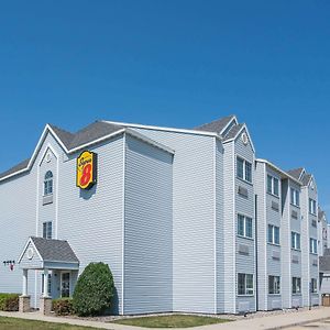 Super 8 By Wyndham Fargo Airport Hotel Exterior photo