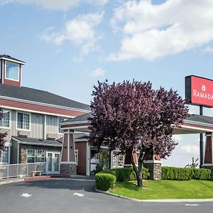 Ramada By Wyndham Moses Lake Hotel Exterior photo