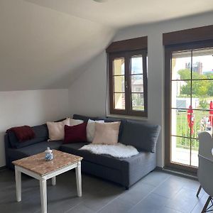 Michlfarm Lounge Apartment Korneuburg Exterior photo