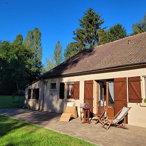 Prince Des Carres Bed & Breakfast Saint-Malo-en-Donziois Exterior photo