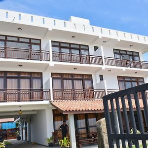 Arrow Beach Resort Galle Exterior photo