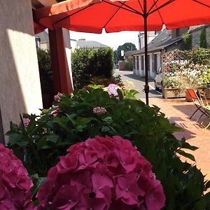 Hotel Le Cygne Gournay-en-Bray Exterior photo