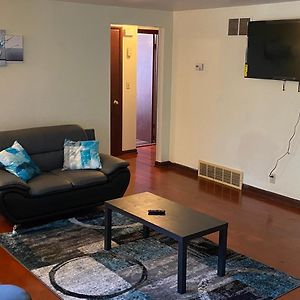 Spacious 3Bedroom Free Wine,Wifi,And Parking Milwaukee Exterior photo