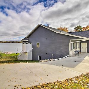 Pearl Lake Retreat With Dock And Stunning Views! Detroit Lakes Exterior photo