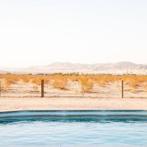 Sun Runner - Serene Desert Home W/Pool & Hot Tub Twentynine Palms Exterior photo