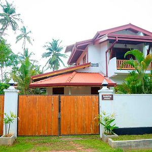 Sawathi Guest Bentota Bed & Breakfast Exterior photo